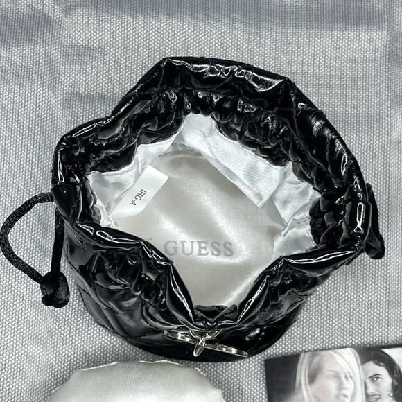 Guess Gift Pouch‎ Black Vinyl Quilted Drawstring Watch Holder Cosmetic Mini Bag - Picture 6 of 9